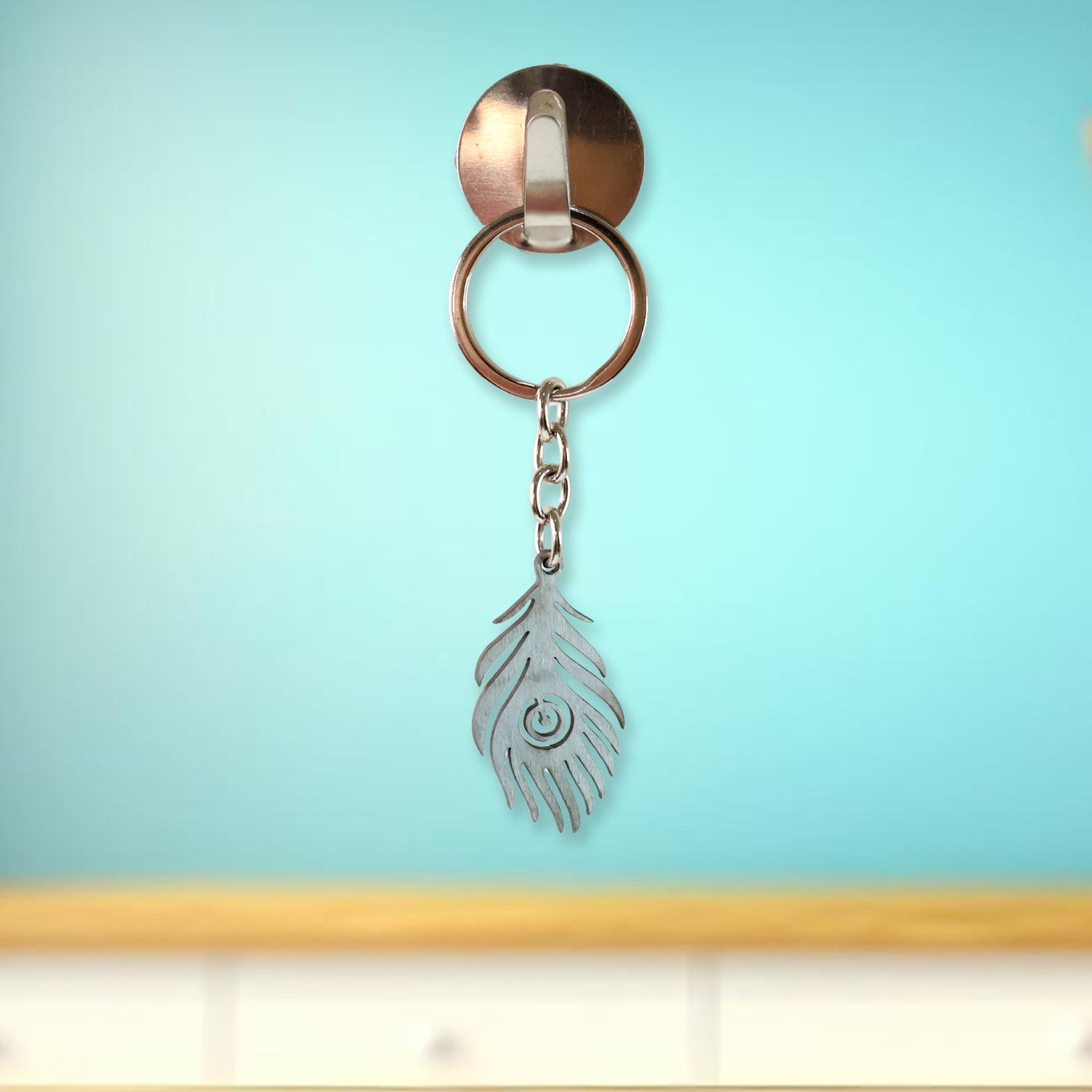 Elegant Cutout Peacock Feather Keychain Elegant Cutout Peacock Feather Keychain